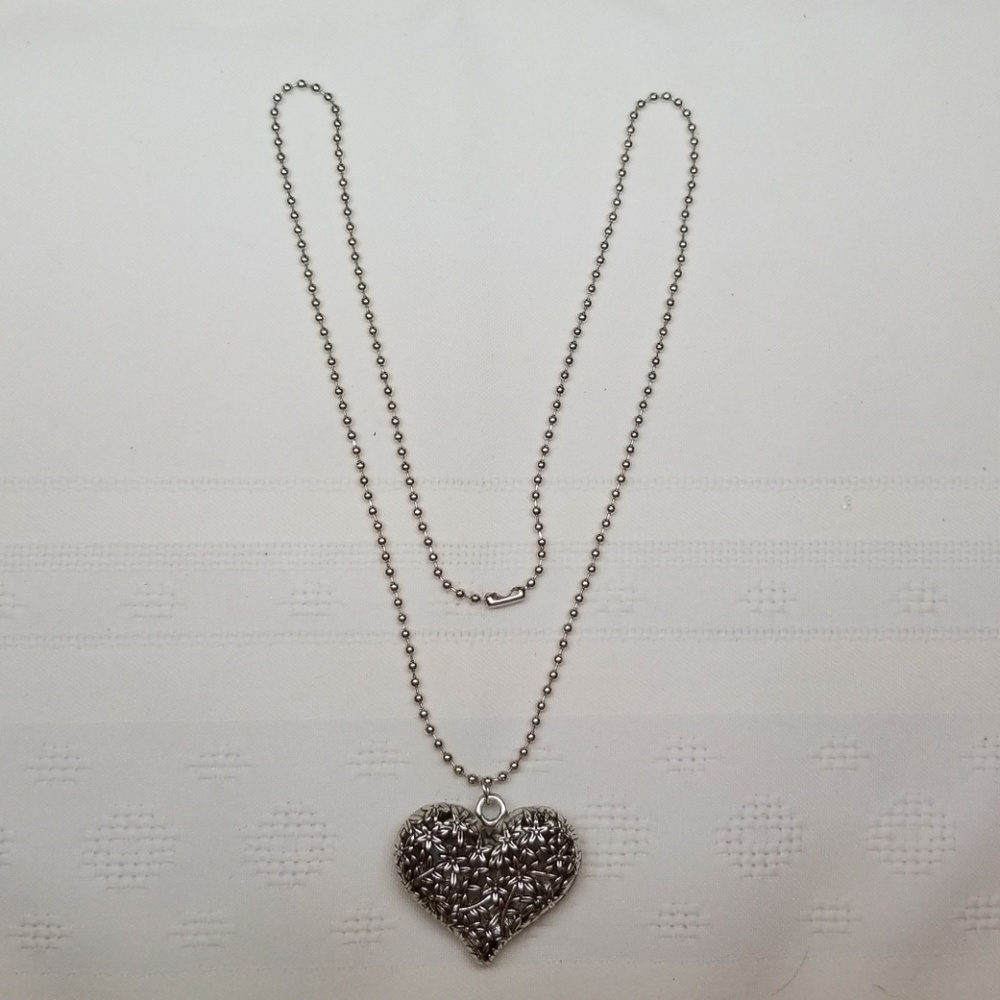 Heart necklace - Picture 3 of 6